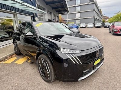 Schwarz Gebraucht 2024 Peugeot e-3008 GT SUV | CHF 37’900 (Superpreis)