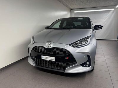 Silber Neu 2025 Toyota Yaris Hybrid Sport Limousine | CHF 33’030 (Fairer Preis)