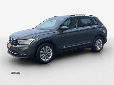 Delfingrau metallic Gebraucht 2021 VW Tiguan Life SUV | CHF 29’990 (Fairer Preis)