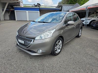 Gebraucht Peugeot 208 Active 82 PS (60 kW) 2012 Kleinwagen