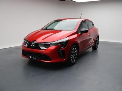 Neu Mitsubishi Colt Invite+ 91 PS (66 kW) 2025 Rot Limousine