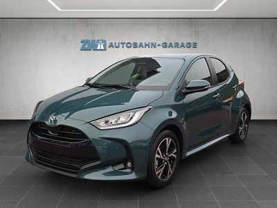 Silber Neu 2025 Toyota Yaris Hybrid Trend Limousine | CHF 28’340 (Etwas zu teuer)