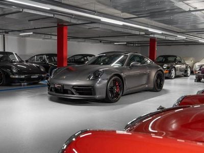 Porsche 911 Carrera 4 GTS