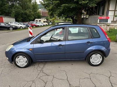 Gebraucht Ford Fiesta Trend 80 PS (58 kW) 2005 Kleinwagen