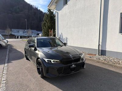 Gebraucht 2023 BMW 320e M Sport Kombi | CHF 32’990 (Fairer Preis)