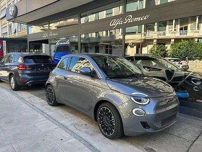 Gebraucht Fiat 500e La Prima 87 kW (119 PS) 2023 Kleinwagen