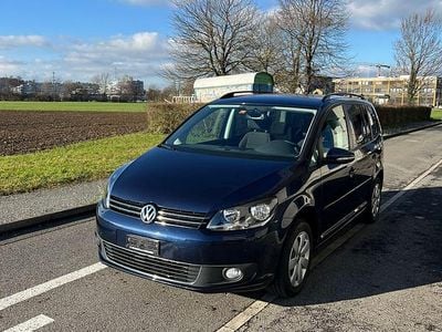 Gebraucht 2015 VW Touran Comfortline Van / Kleinbus | CHF 10’900 (Superpreis)