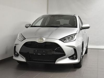 Silber Neu 2025 Toyota Yaris Hybrid Trend Limousine | CHF 28’900 (Etwas zu teuer)
