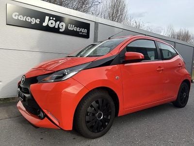 Gebraucht Toyota Aygo X-wave 82 PS (60 kW) 2015 Orange Kleinwagen