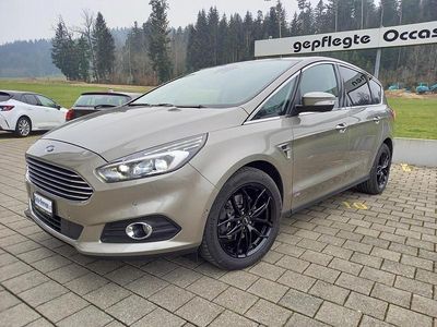 Gebraucht Ford S-MAX Titanium 180 PS (132 kW) 2017 Grau Van / Kleinbus
