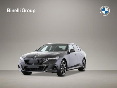 Neu BMW 540 Comfort Edition 303 PS (222 kW) 2026 Grau Limousine