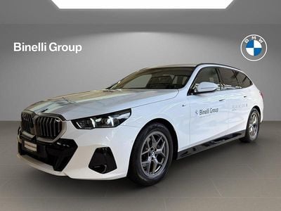 Weiss Gebraucht 2024 BMW 520 M Sport Kombi | CHF 57’900 (Teuer)