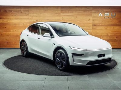 Weiss Gebraucht 2025 Tesla Model Y SUV | CHF 47’750 (Teuer)