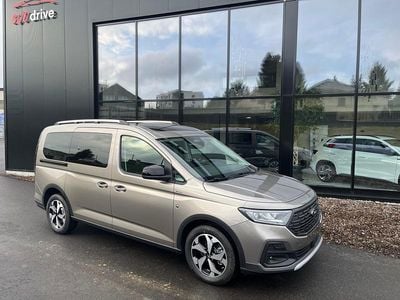 Neu Ford Tourneo Active 150 PS (110 kW) 2025