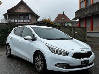 Gebraucht 2014 Kia Ceed Kleinwagen | CHF 4’800 (Fairer Preis)