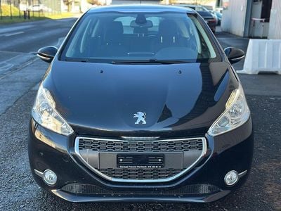 Gebraucht Peugeot 208 Allure 120 PS (88 kW) 2012 Kleinwagen
