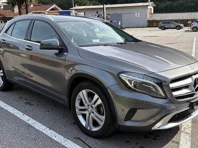 Gebraucht 2015 Mercedes GLA200 Edition SUV | CHF 19’900 (Teuer)