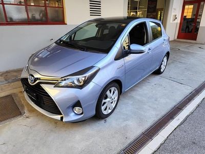 Gebraucht Toyota Yaris Hybrid Premium 101 PS (74 kW) 2015