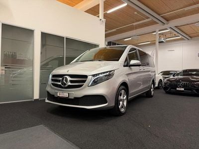 Grau Gebraucht 2022 Mercedes V220 Van / Kleinbus | CHF 43’900 (Superpreis)