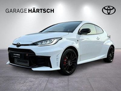 Weiss Gebraucht 2024 Toyota Yaris Sport Limousine | CHF 50’800