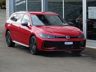 Gebraucht VW Passat R-line 272 PS (200 kW) 2025 Kombi