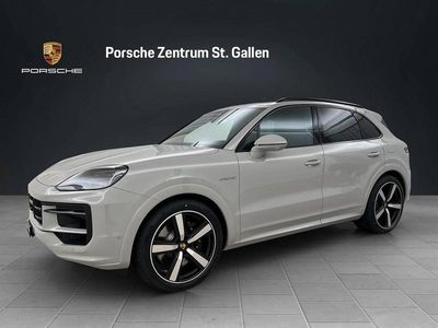Grau Gebraucht 2025 Porsche Cayenne S E-Hybrid SUV | CHF 147’500 (Etwas zu teuer)