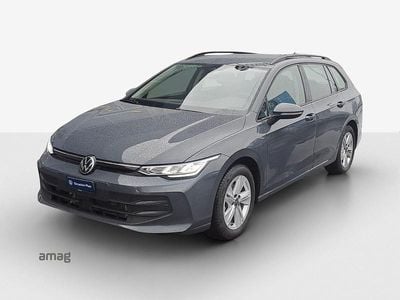 Delfingrau metallic Gebraucht 2025 VW Golf VIII Life Kombi | CHF 32’790 (Etwas zu teuer)