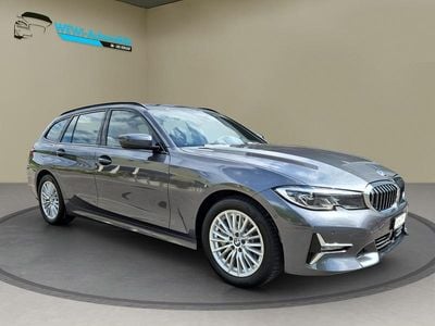 Grau Gebraucht 2020 BMW 330 Luxury Line Kombi | CHF 33’895 (Etwas zu teuer)