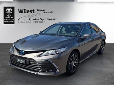 Anthrazit Gebraucht 2024 Toyota Camry Premium Limousine | CHF 44’520 (Etwas zu teuer)