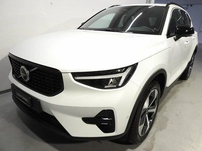Weiss Gebraucht 2024 Volvo XC40 Plus SUV | CHF 37’900 (Fairer Preis)