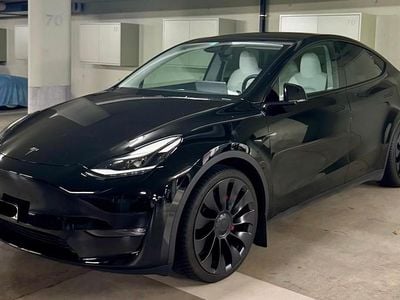 Gebraucht 2024 Tesla Model Y Performance SUV | CHF 43’900 (Etwas zu teuer)