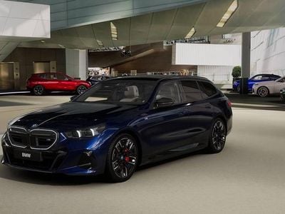 Blau Gebraucht 2024 BMW i5 Comfort Edition Kombi | CHF 110’000