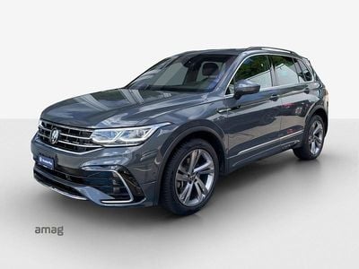 Delfingrau metallic Gebraucht 2024 VW Tiguan R-line SUV | CHF 36’490 (Guter Preis)
