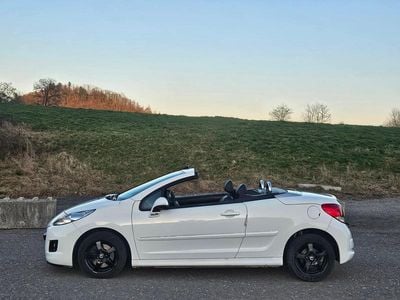 Gebraucht Peugeot 207 CC 156 PS (114 kW) 2011 Cabrio