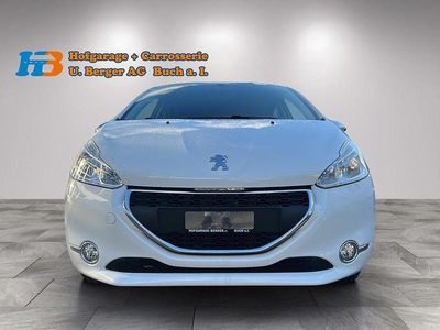 Gebraucht Peugeot 208 Active 82 PS (60 kW) 2014 Weiss Kleinwagen