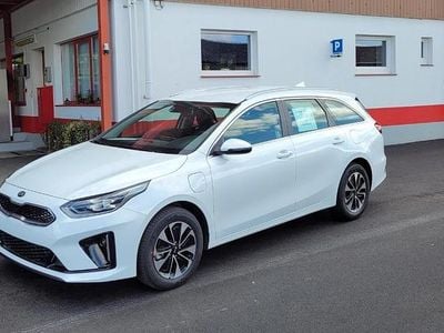 Weiss Gebraucht 2021 Kia Ceed Sportswagon Kombi | CHF 25’500 (Fairer Preis)