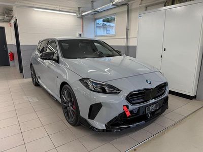 Grau Neu 2025 BMW M135 Performance Kleinwagen | CHF 70’900 (Fairer Preis)