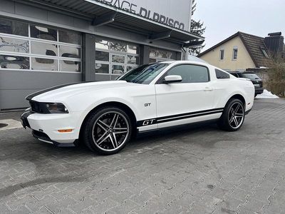 Gebraucht Ford V8 Premium 320 PS (235 kW) 2010 Coupé