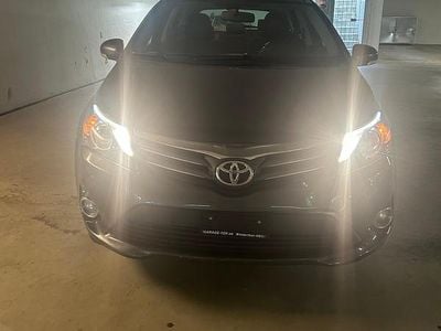 Gebraucht 2015 Toyota Avensis Premium Kombi | CHF 7’990