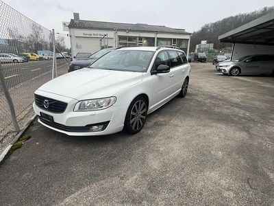 Gebraucht Volvo V70 Summum 181 PS (133 kW) 2015 Kombi
