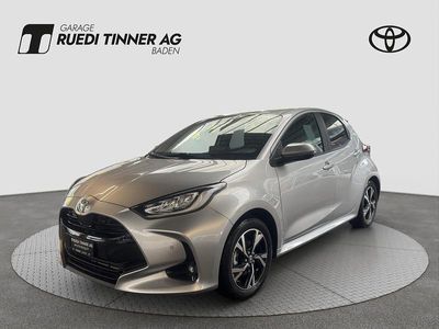 Silber Neu 2025 Toyota Yaris Hybrid Trend Limousine | CHF 24’800 (Guter Preis)