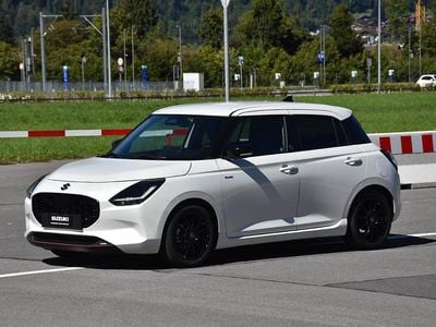 Weiss Neu 2025 Suzuki Swift Limousine | CHF 27’938
