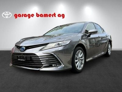 Grau Gebraucht 2024 Toyota Camry Premium Limousine | CHF 46’990 (Teuer)