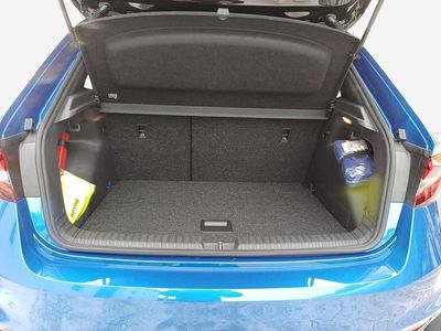 Deepblack perleffekt Gebraucht 2024 VW Touran Highline Van / Kleinbus | CHF 36’990 (Teuer)