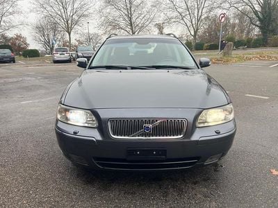Gebraucht 2006 Volvo V70 Momentum Kombi | CHF 900