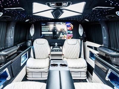 Gebraucht 2023 Mercedes V300 Van / Kleinbus | CHF 185’000