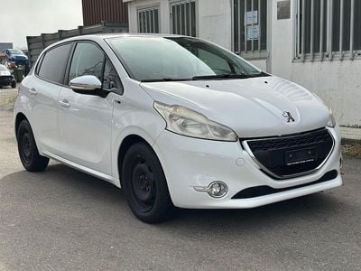Gebraucht 2014 Peugeot 208 Access Kleinwagen | CHF 2’600 (Superpreis)