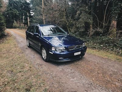 Gebraucht 2003 Volvo V40 | CHF 3’996 (Fairer Preis)