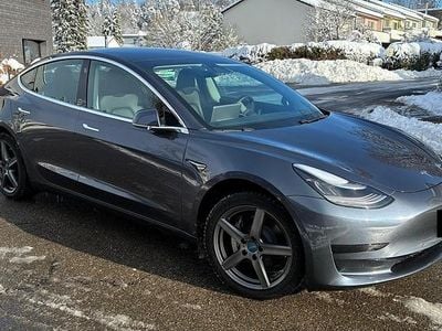 Gebraucht 2020 Tesla Model 3 Standard Range Plus Limousine | CHF 16’400 (Guter Preis)