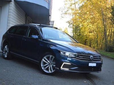 Gebraucht VW Passat GTE 217 PS (159 kW) 2025 Blau Kombi